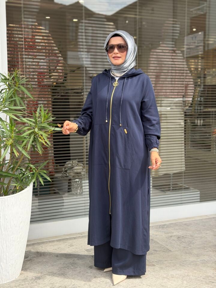 AYŞE AKAY İPEK CUPRA PANTOLONLU TAM BOY KAPÜŞONLU TAKIM LACİVERT