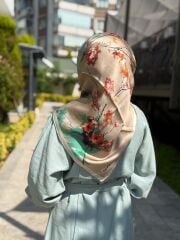 AKER SURA İPEK EŞARP