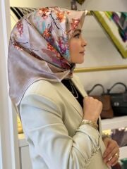 AKER SURA İPEK EŞARP