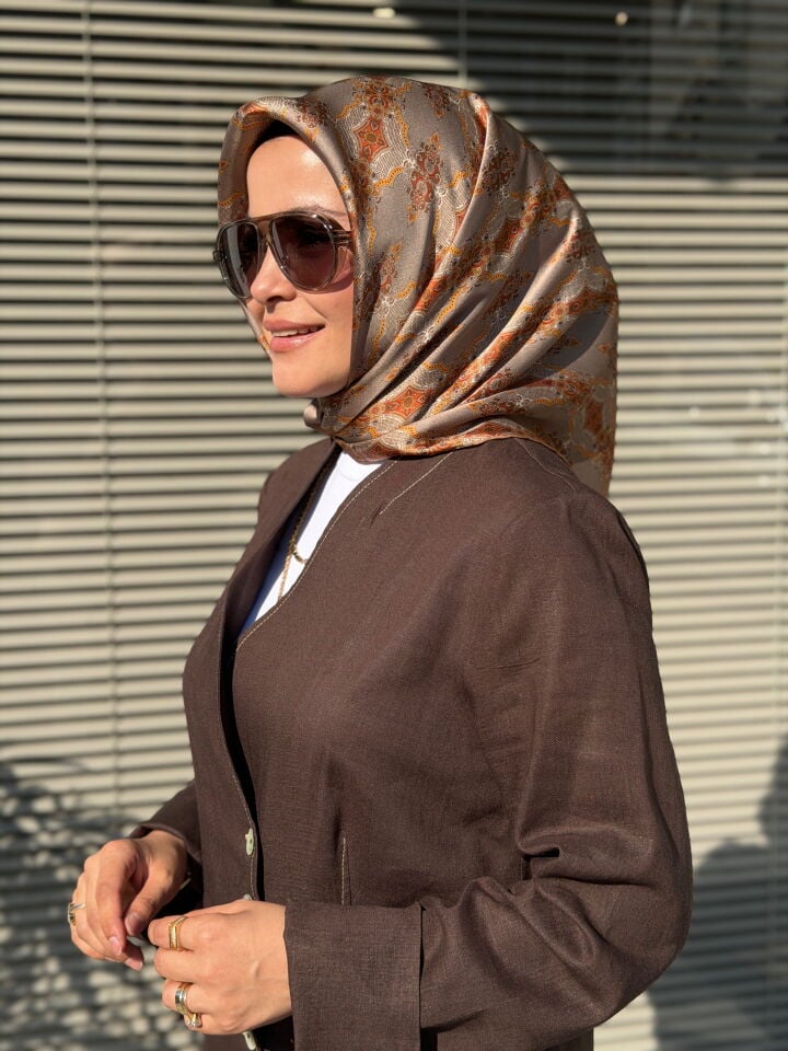 ARMİNE SURA İPEK EŞARP