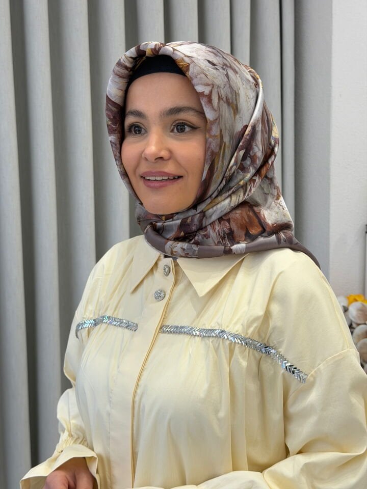 AKER SURA İPEK EŞARP