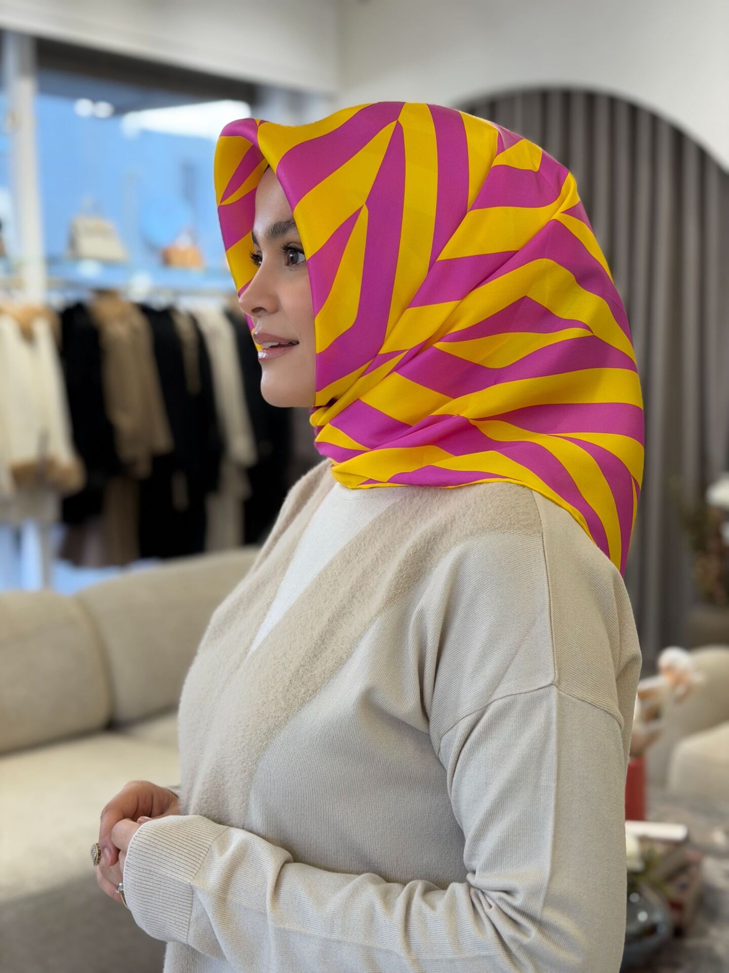 LA BOUTİQUE SURA İPEK EŞARP