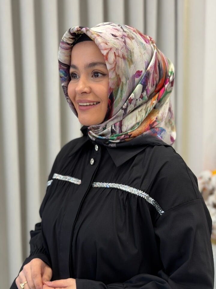 AKER SURA İPEK EŞARP