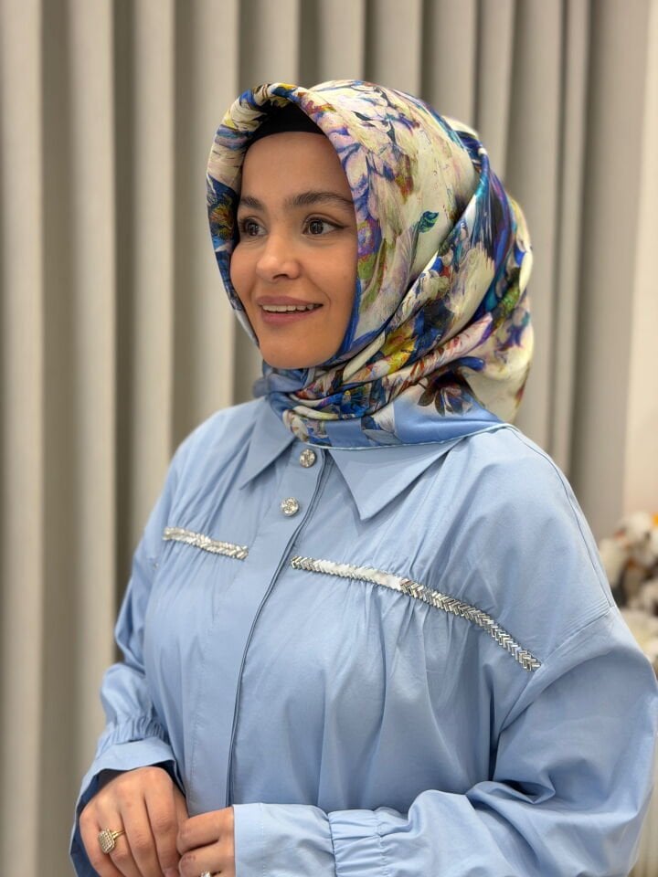 AKER SURA İPEK EŞARP