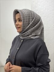 AKER SURA İPEK EŞARP