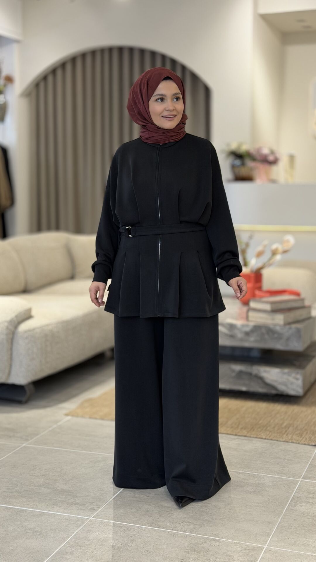 TIĞ TRİKO OYSHO KUMAŞ PİLE DETAYLI CEKET TAKIM SİYAH