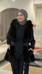 YAQA HAKİKİ KÜRK RİBANALI DERİ DETAYLI YELEK SİYAH