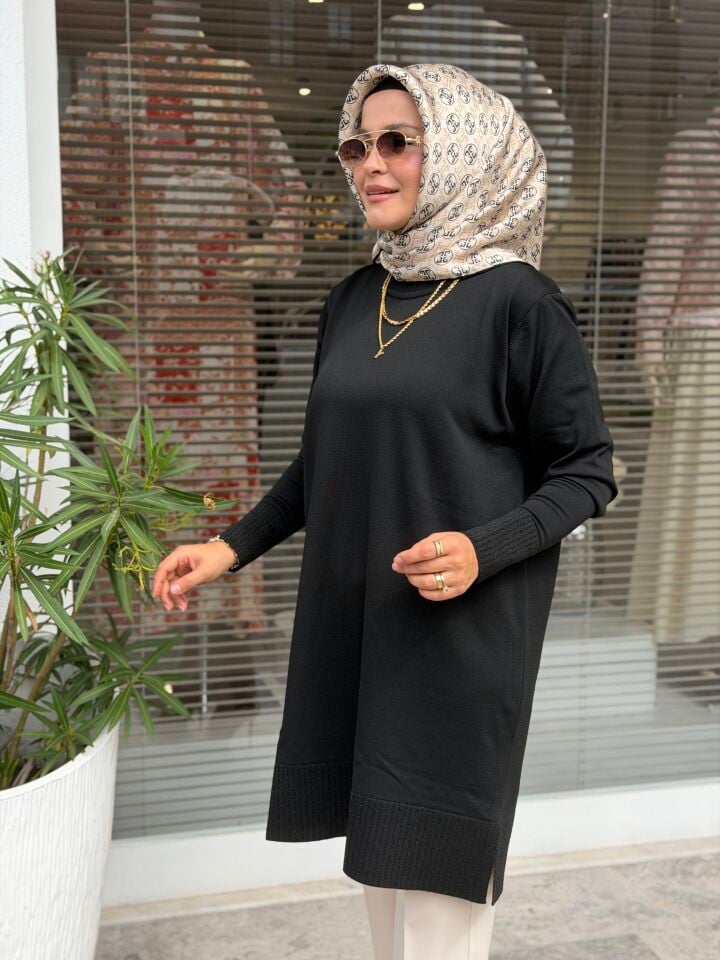 KADO MERSERİZE KOL VE ETEK UCU SİM DETAYLI TUNİK SİYAH