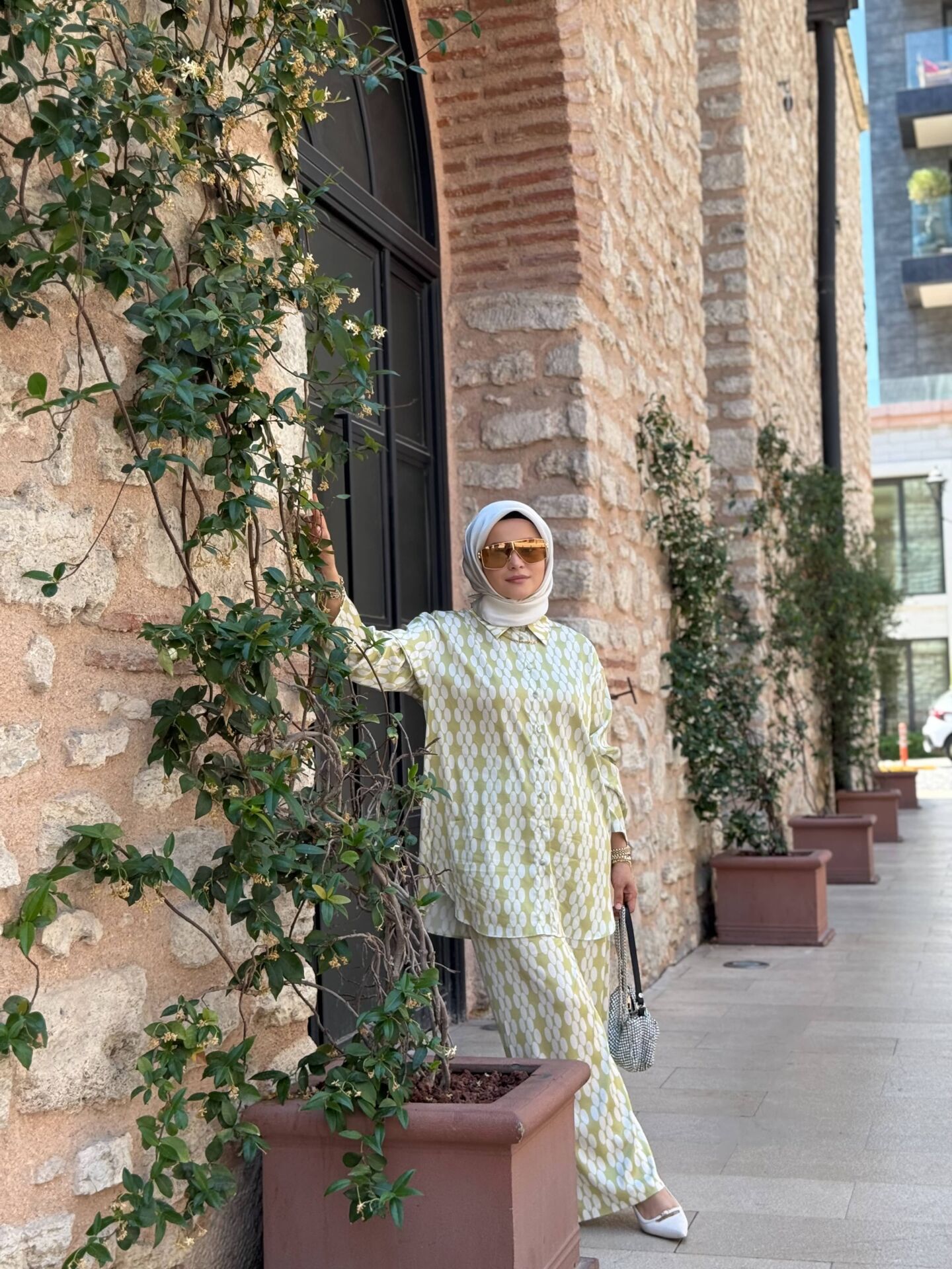 YAĞ YEŞİL- BEYAZ PUANTİYELİ TAKIM