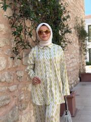 YAĞ YEŞİL- BEYAZ PUANTİYELİ TAKIM