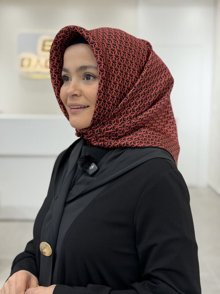 AKER SURA İPEK EŞARP