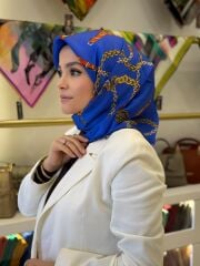 LA BOUTİQUE SURA İPEK EŞARP
