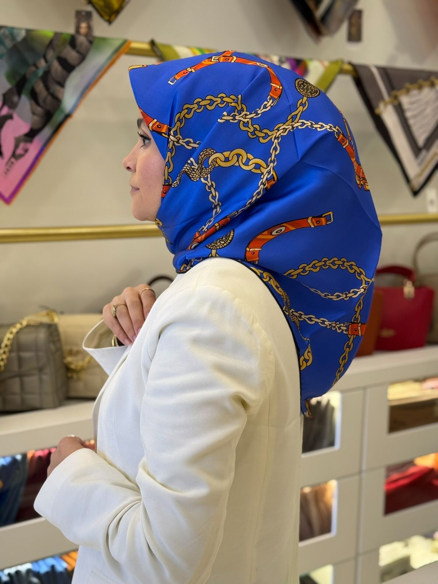 LA BOUTİQUE SURA İPEK EŞARP