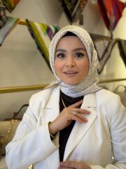 LA BOUTİQUE SURA İPEK EŞARP