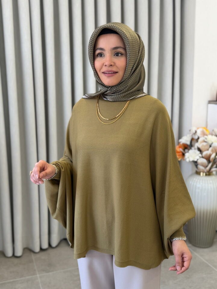 TIĞ TRİKO YARASA KOL SIFIR YAKA BLUZ YAĞ YEŞİLİ