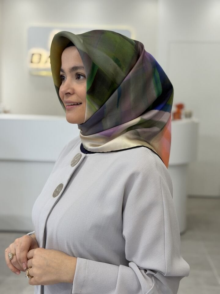 AKER SURA İPEK EŞARP