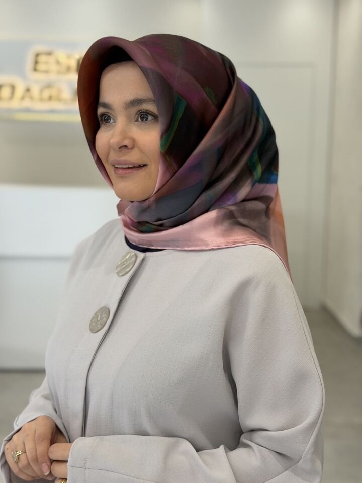 AKER SURA İPEK EŞARP