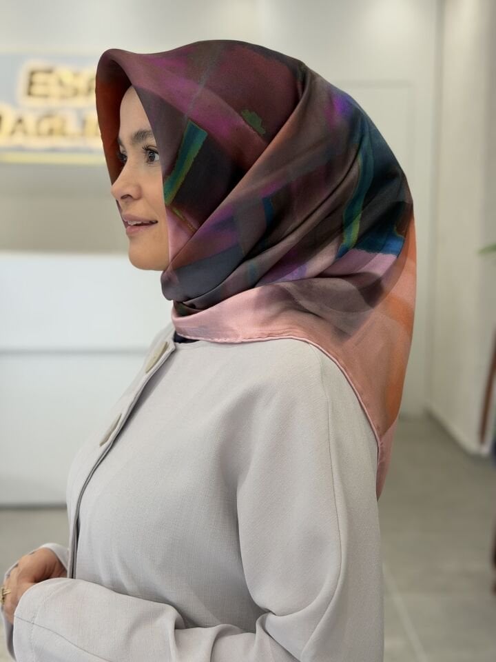 AKER SURA İPEK EŞARP