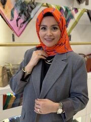 LA BOUTİQUE SURA İPEK EŞARP