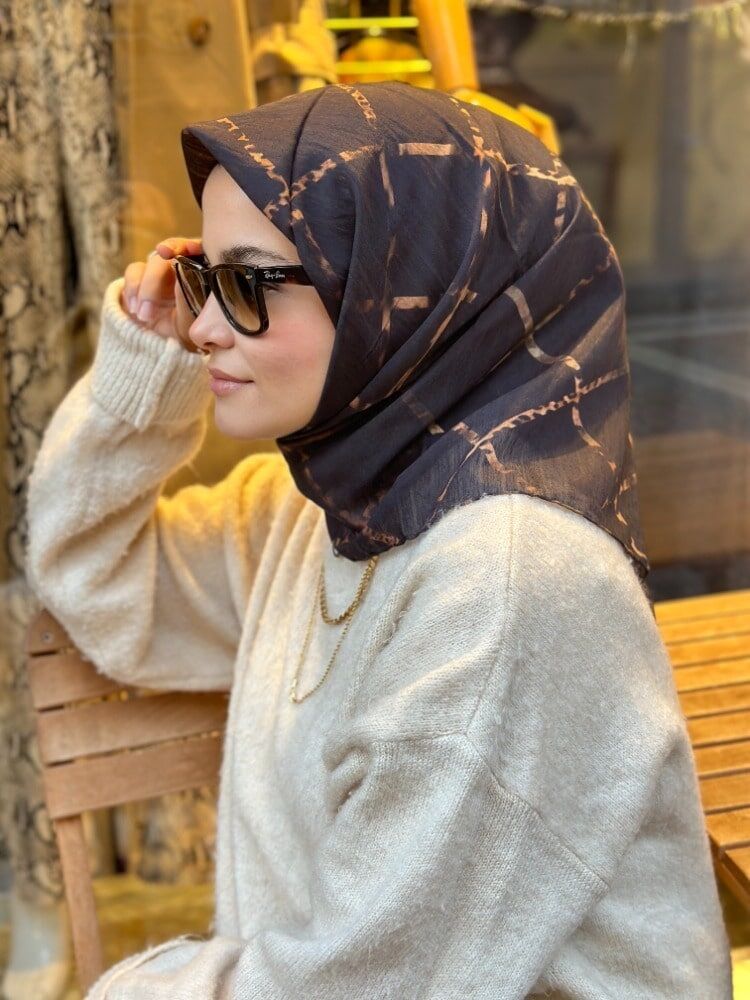 LA BOUTİQUE YAZ SERİNLİĞİ EŞARP 90X90
