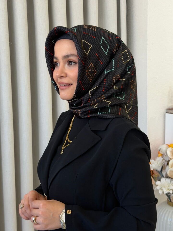 AKER SURA İPEK EŞARP