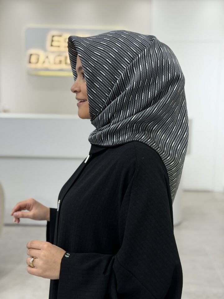 AKER SURA İPEK EŞARP