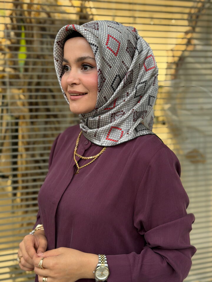 AKER SURA İPEK EŞARP