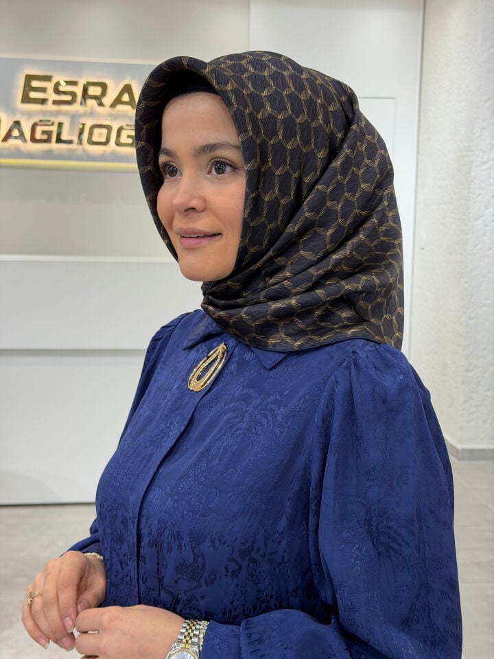 AKER SURA İPEK EŞARP