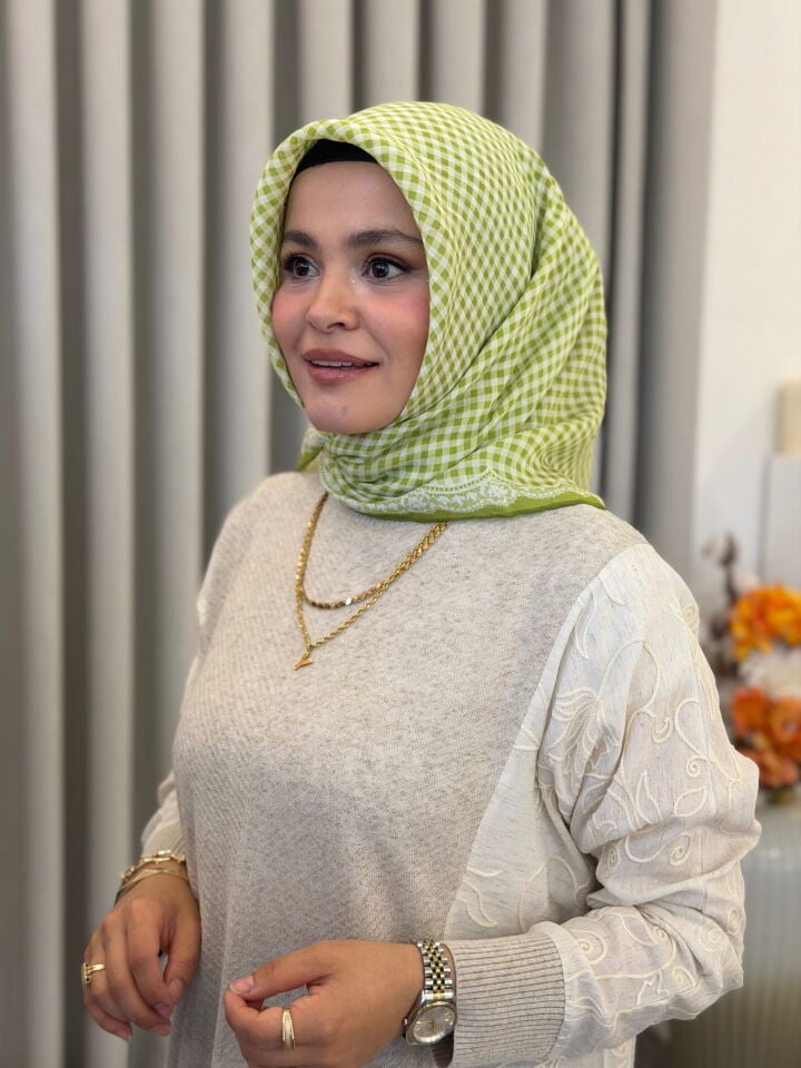 YAZ/GÜZ SERİSİ EŞARP