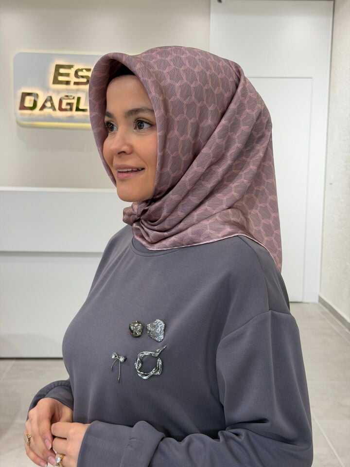 AKER SURA İPEK EŞARP