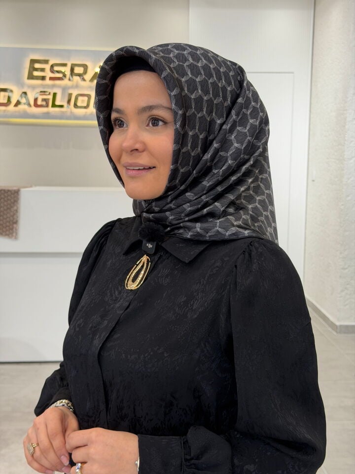 AKER SURA İPEK EŞARP