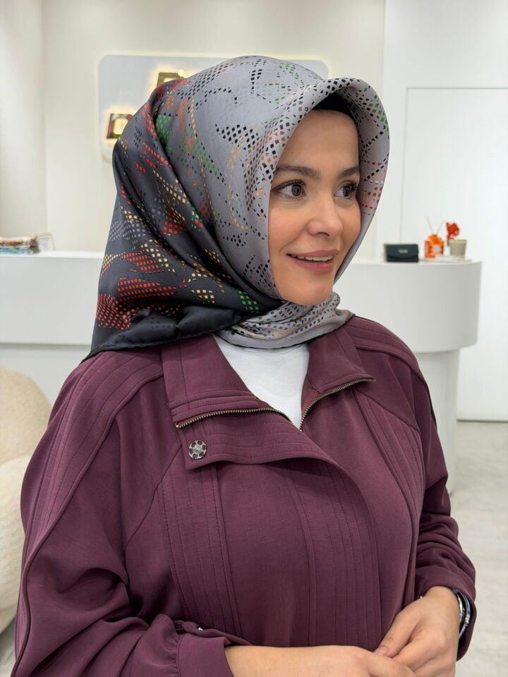 AKER SURA İPEK EŞARP