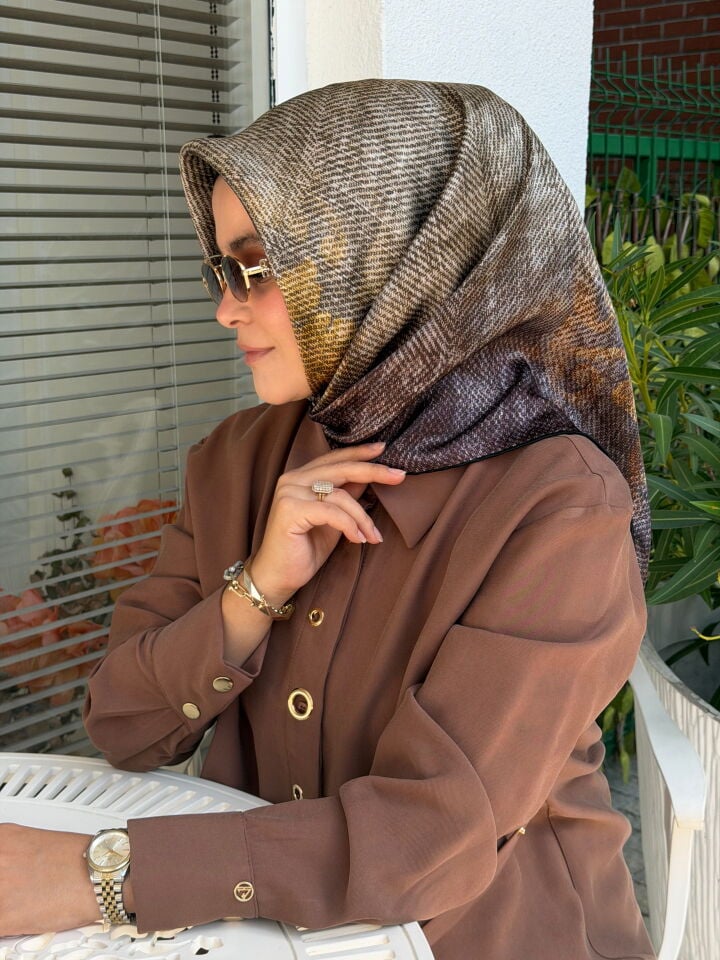 AKER SURA İPEK EŞARP