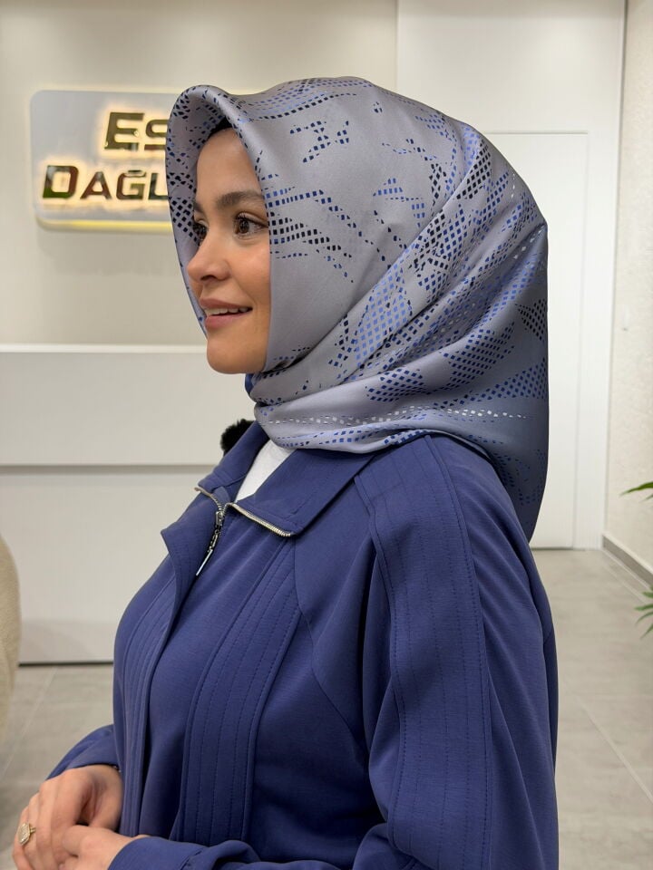 AKER SURA İPEK EŞARP