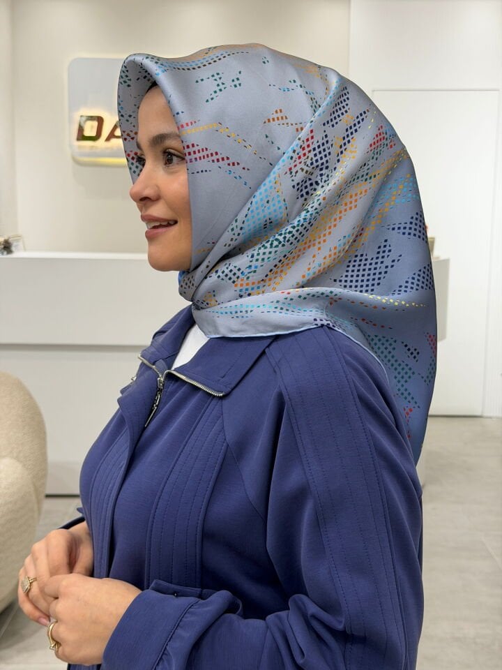 AKER SURA İPEK EŞARP