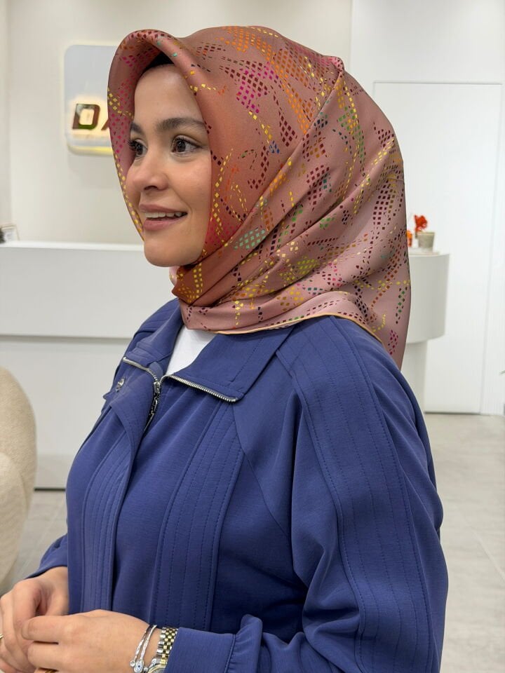 AKER SURA İPEK EŞARP