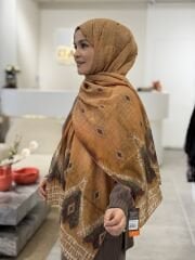 LA BOUTİQUE YAZ SERİNLİĞİ ŞAL 70X190