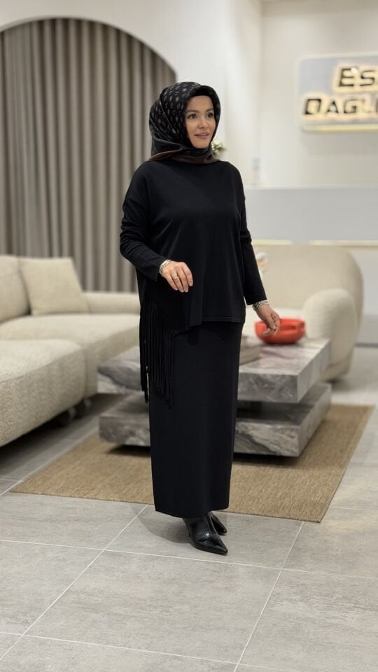 TIĞ TRİKO PÜSKÜL DETAYLI RAYON ETEKLİ TAKIM SİYAH