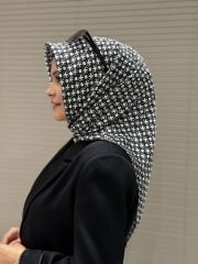 AKER SURA İPEK EŞARP