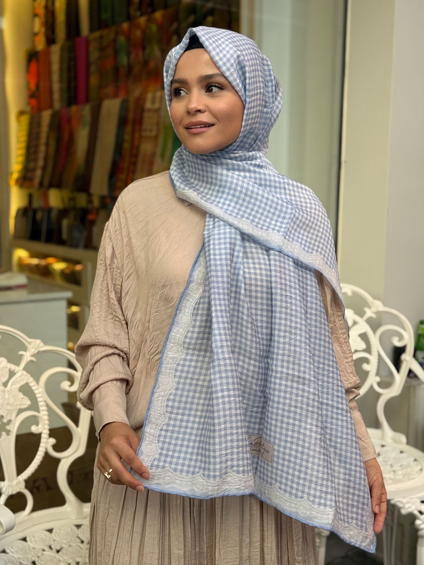 LA BOUTİQUE YAZ SERİNLİĞİ ŞAL 70X190