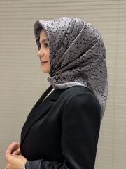 AKER SURA İPEK EŞARP