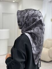 AKER SURA İPEK EŞARP