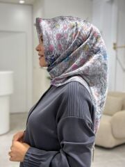 AKER SURA İPEK EŞARP
