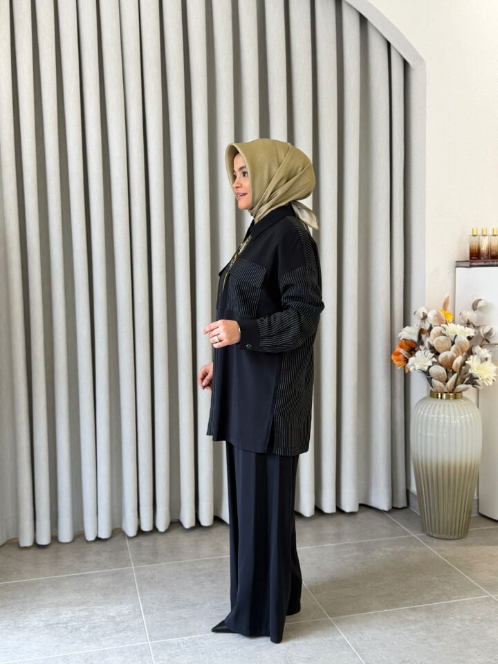 TIĞ TRİKO ÇİZGİLİ CAHRM AKSESUARLI PANTOLONLU TAKIM SİYAH