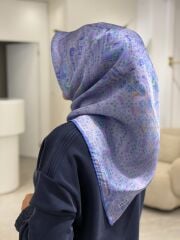 AKER SURA İPEK EŞARP