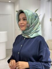 AKER SURA İPEK EŞARP