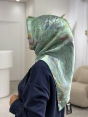 AKER SURA İPEK EŞARP