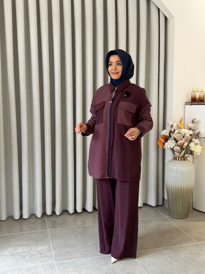 TIĞ TRİKO ÇİZGİLİ CAHRM AKSESUARLI PANTOLONLU TAKIM BORDO