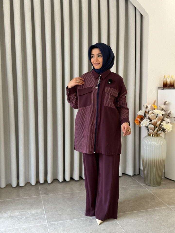 TIĞ TRİKO ÇİZGİLİ CAHRM AKSESUARLI PANTOLONLU TAKIM BORDO