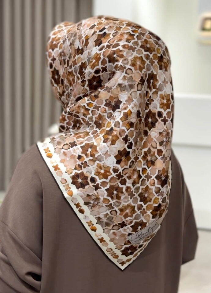 LA BOUTİQUE SURA İPEK EŞARP